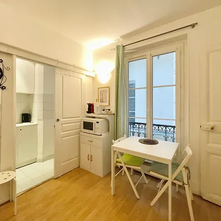 Center Quarter Latin 1 Bedroom Paris